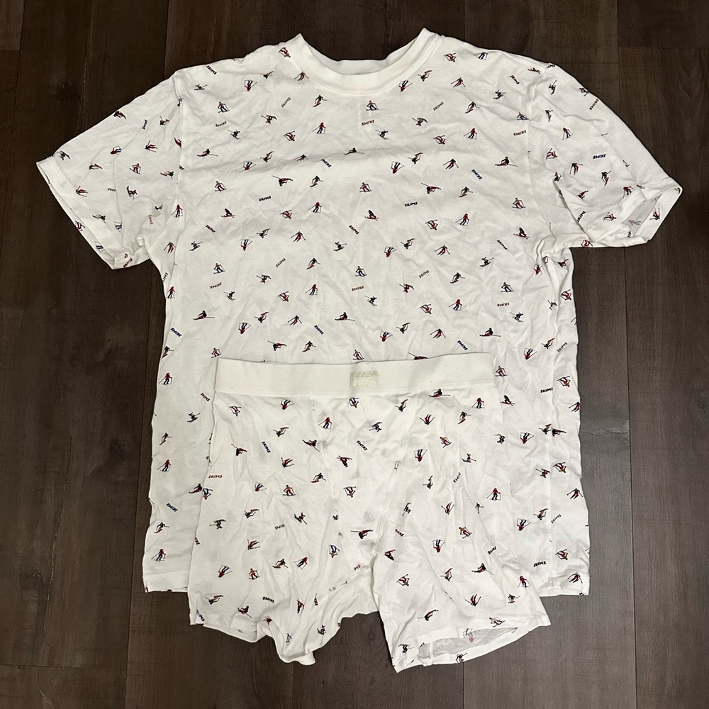Skims holiday sleep set